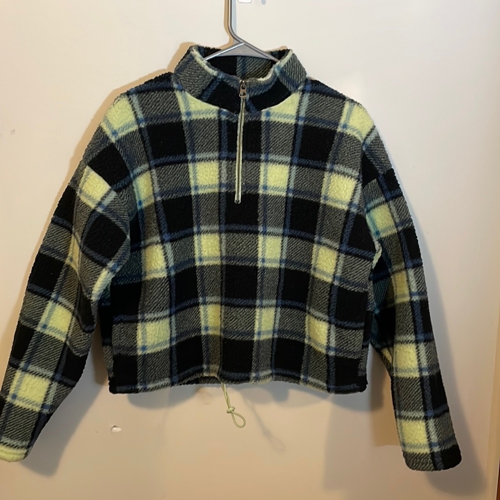 Cropped green plaid 1/4 zip sweater!